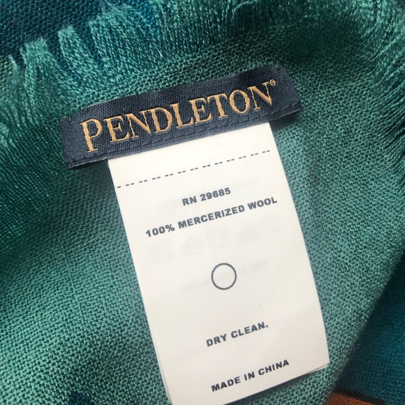 Pendleton wool scarf - Picture 3 of 3